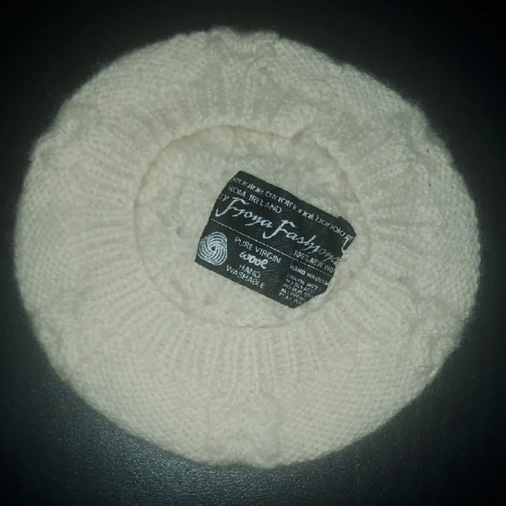 Vintage Ireland Made Cream Wool Cable Beret handknit Tam Hat Girls One Size